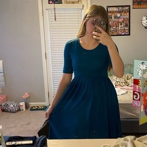 Cute summer dress! Knee length with pockets!